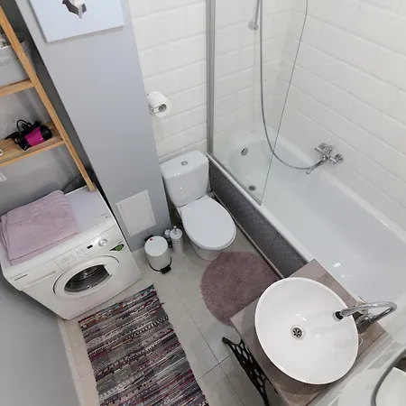 Rynok Square Historical Center شقة