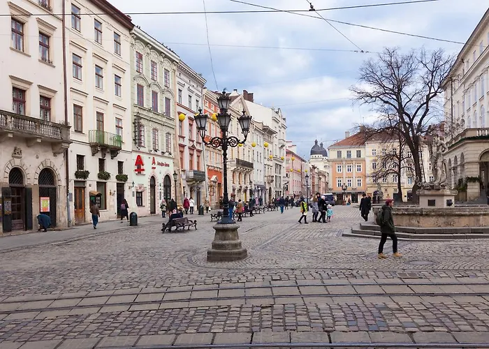Rynok Square Historical Center * Leópolis